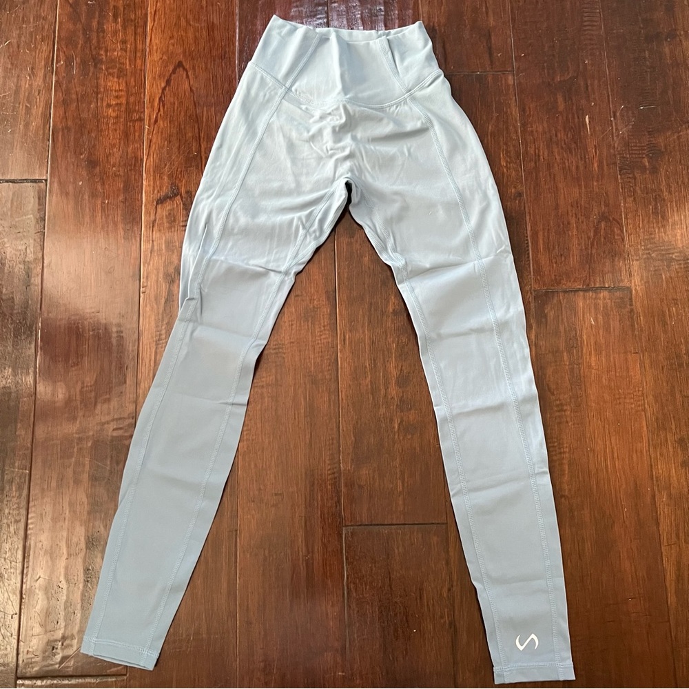 TLF scrunch bum baby blue leggings